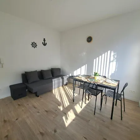 Apartment Modern Aan Zee En Station