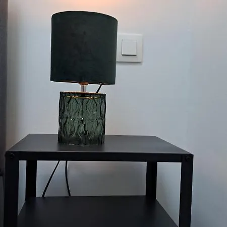 Modern Aan Zee En Station Appartement